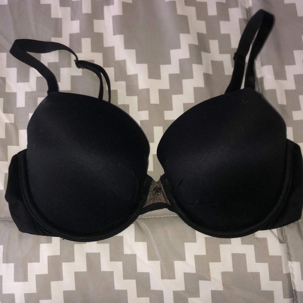 Black Victoria’s Secret Bra